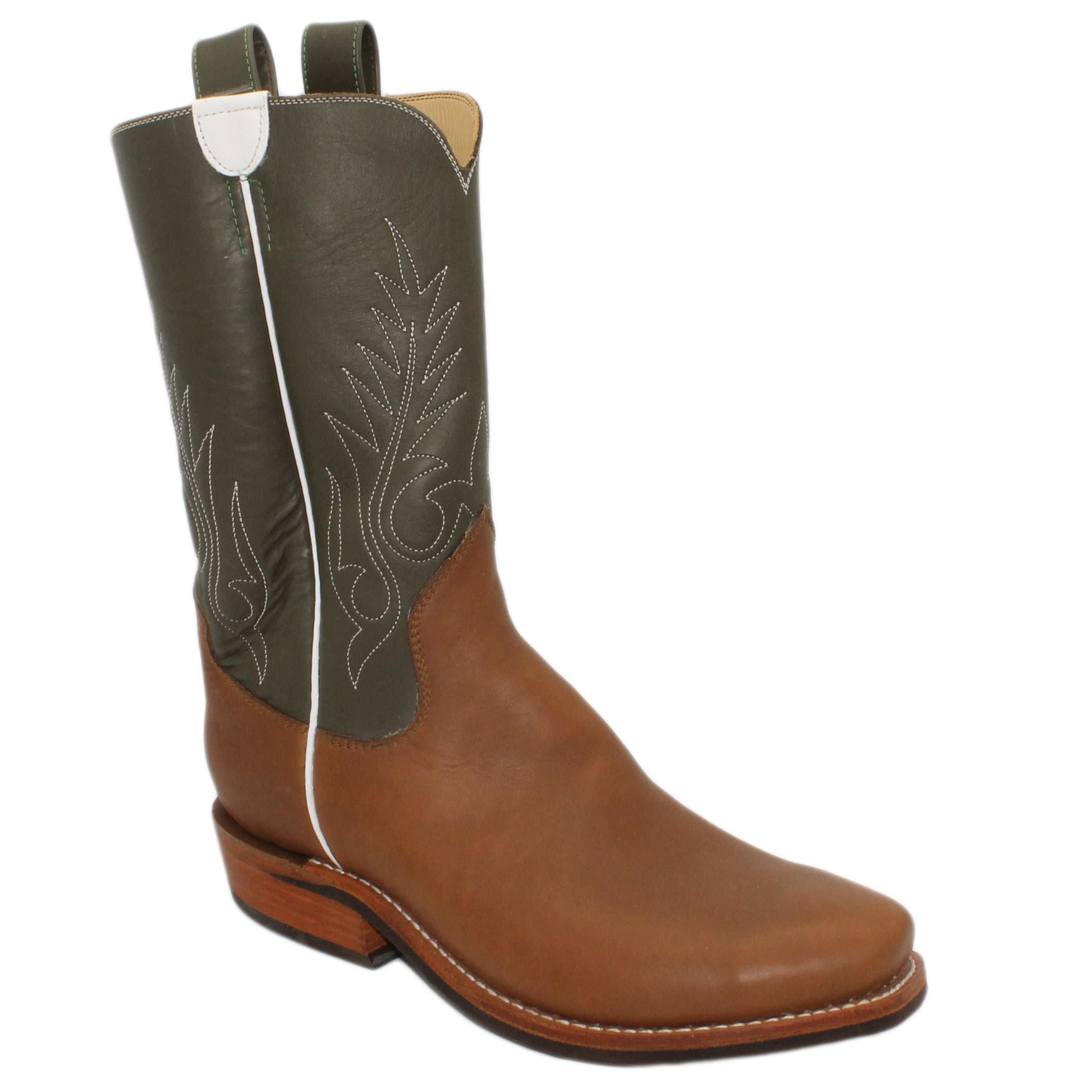12" Forest upper w/ Beck Classic Stitching
Saddle Timberjack Steer Vamp
Regular Forties Square Toe
Slightly Tapered Heel