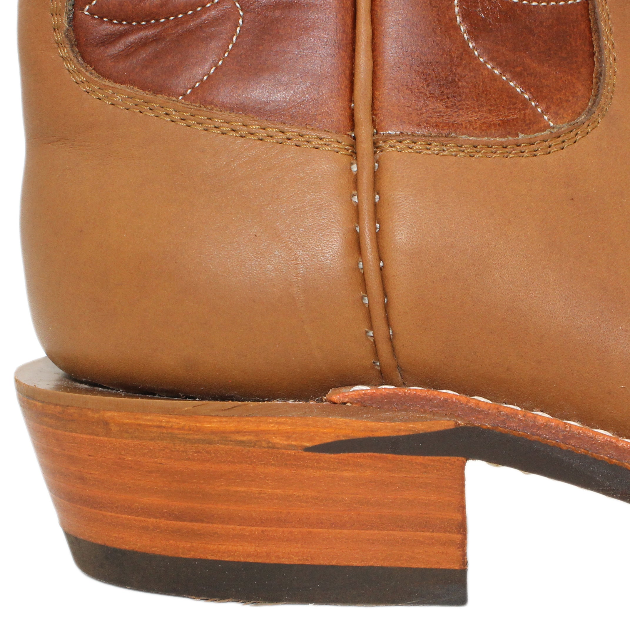 12" Brown upper w/ Loops Stitching
Saddle Timberjack Steer Vamp
Regular French Square Toe
Slightly Tapered Heel
