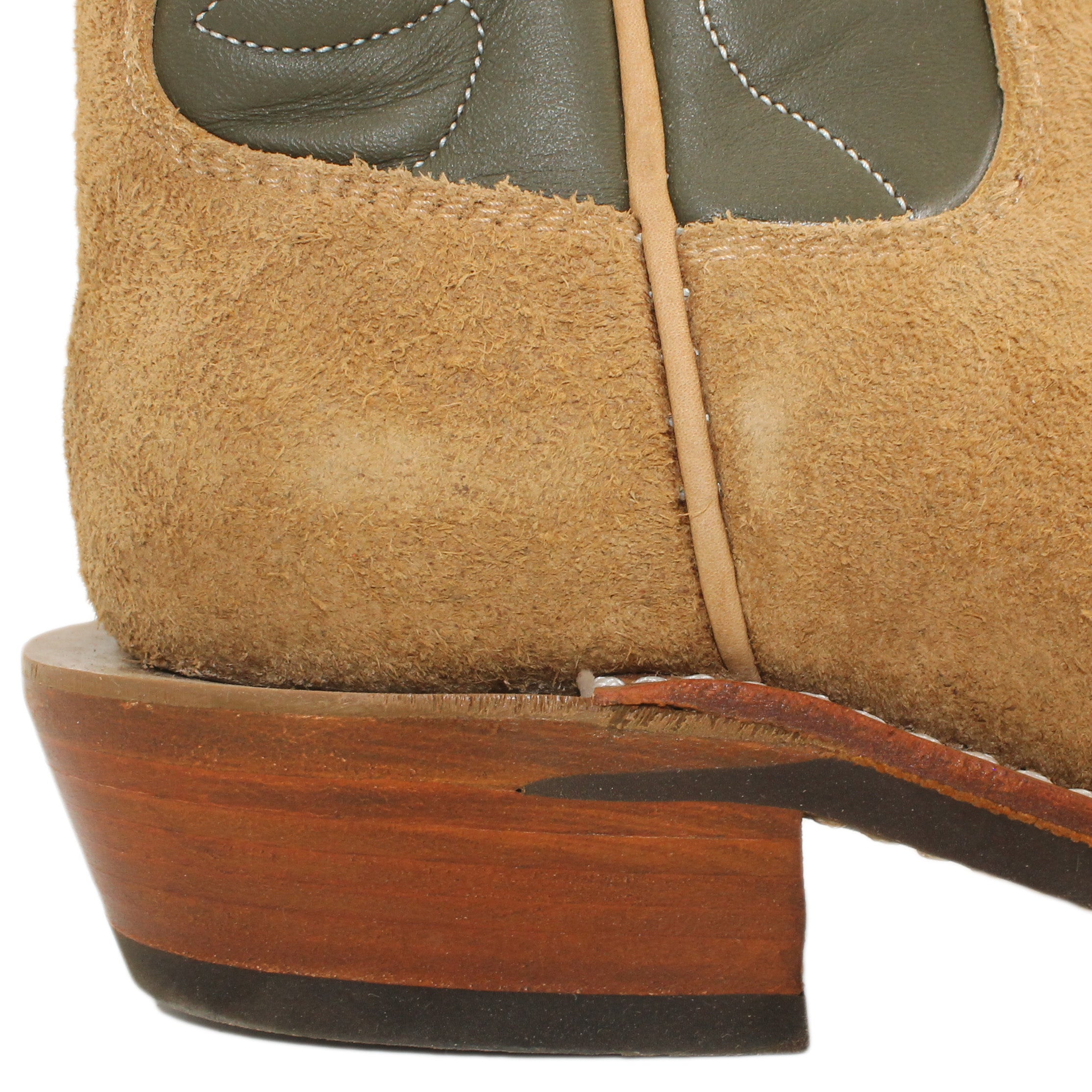 12" Forest Upper w/ Loops Stitching
Buckskin Steer Rough Out Vamp
Wide French Square Toe
Slightly Tapered Heel
