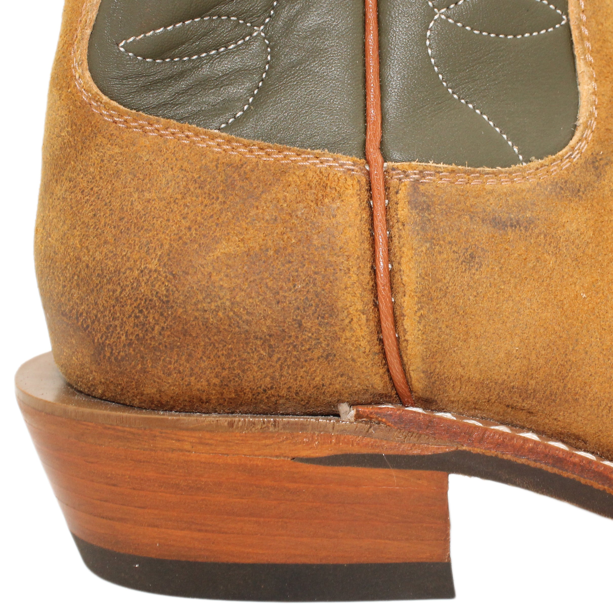 12" Forest upper w/ Loops Stitching
Tibetan Yak Rough Out Vamp
Wide French Square Toe
Slightly Tapered Heel