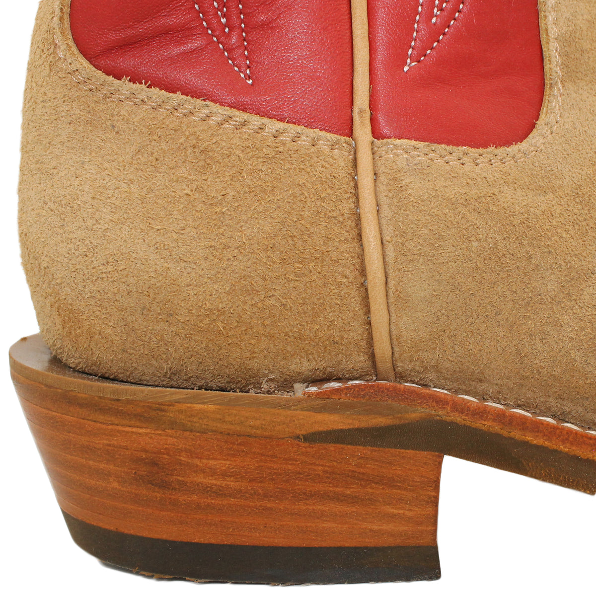 16" Red Upper w/ Tulip Stitching
Buckskin Rough Out Steer Vamp
Regular Forties Square Toe
Slightly Tapered Heel