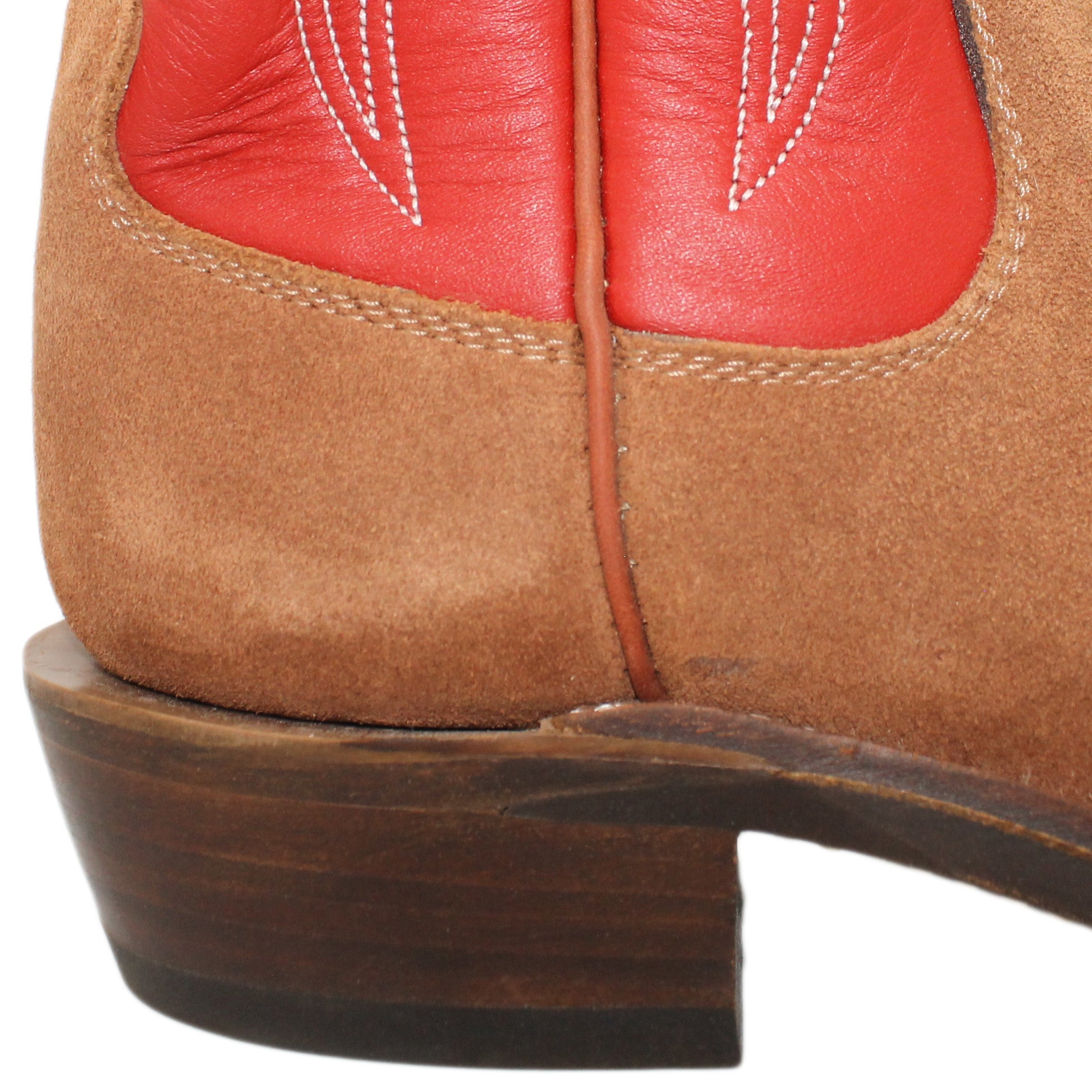 16" Red Upper w/ Tulip Stitching
Tan Timberjack Rough Out Steer Vamp
Wide French Square Toe
Slightly Tapered Heel