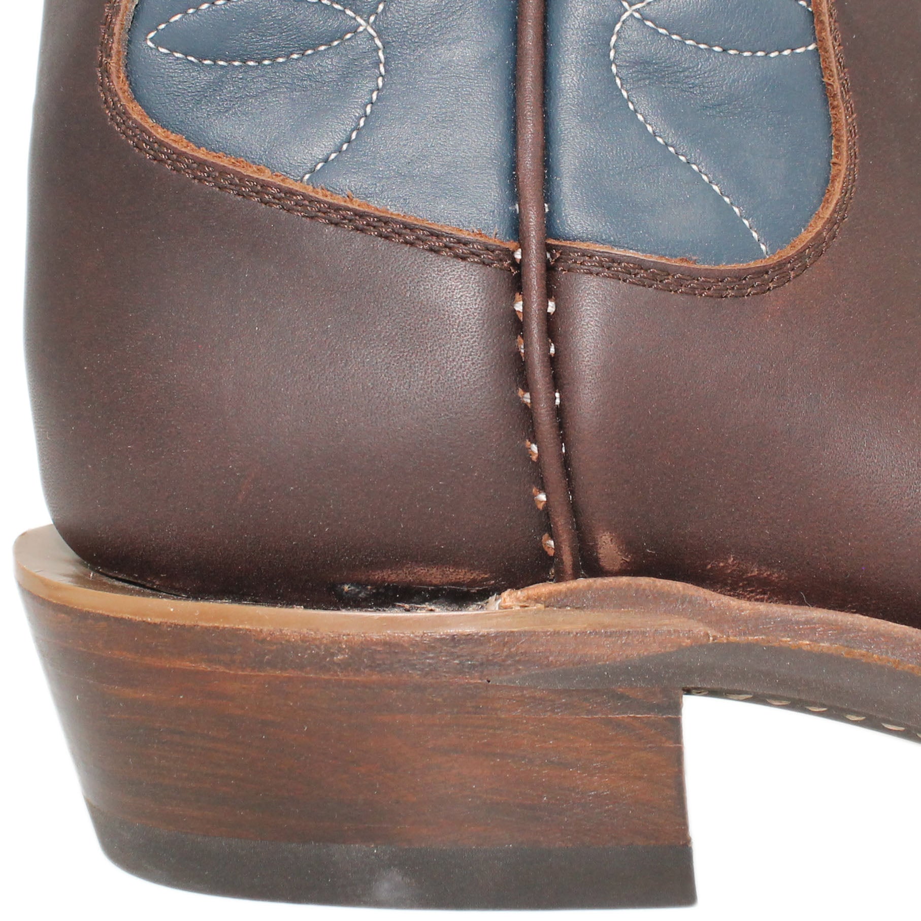 12" Blue Upper w/ Loops Stitching
Brown Timberjack Steer Vamp
Wide French Square Toe
Slightly Tapered Heel