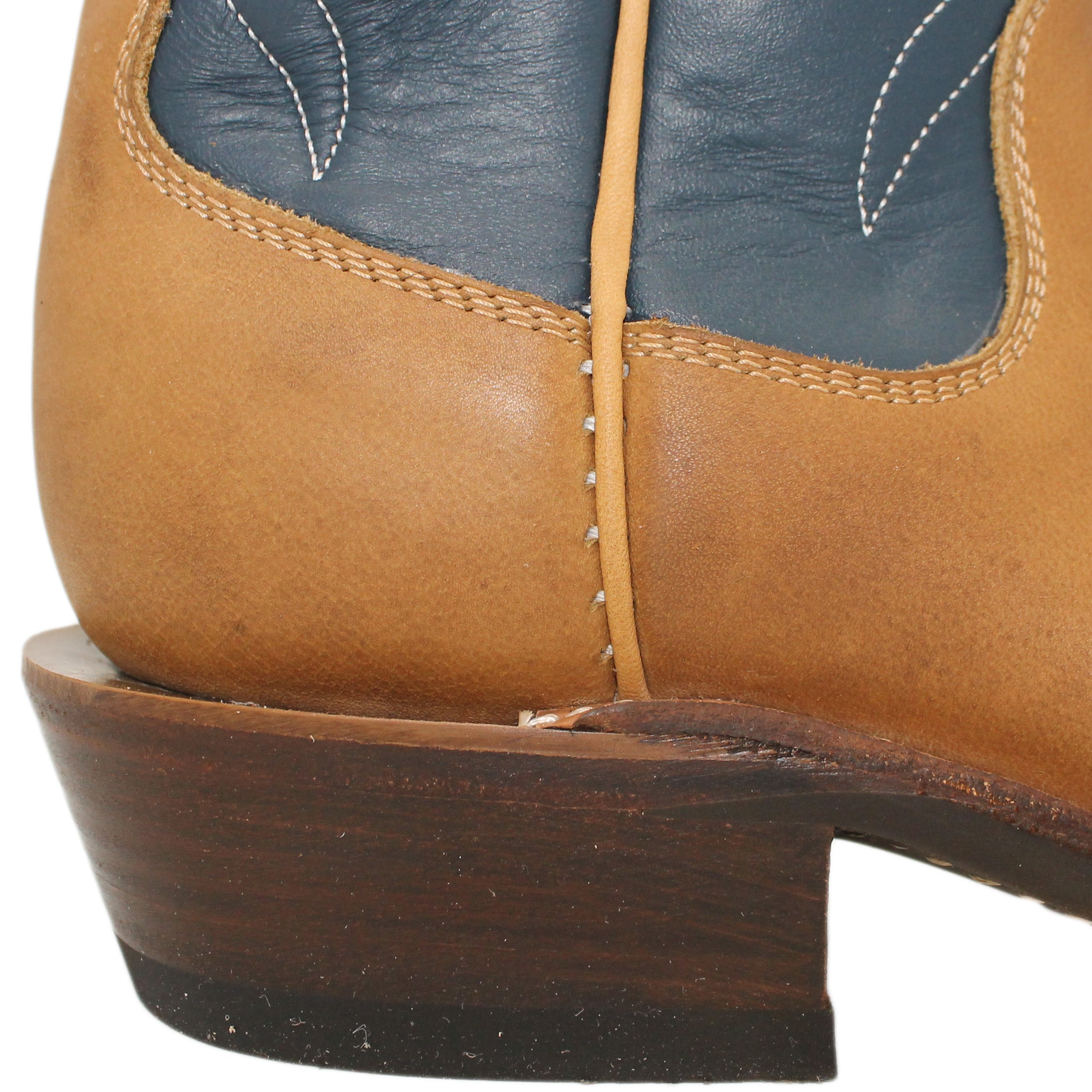 14" Blue Upper w/ Beck Classic Stitching
Buckskin Steer Vamp
Wide French Square Toe
Slightly Tapered Heel