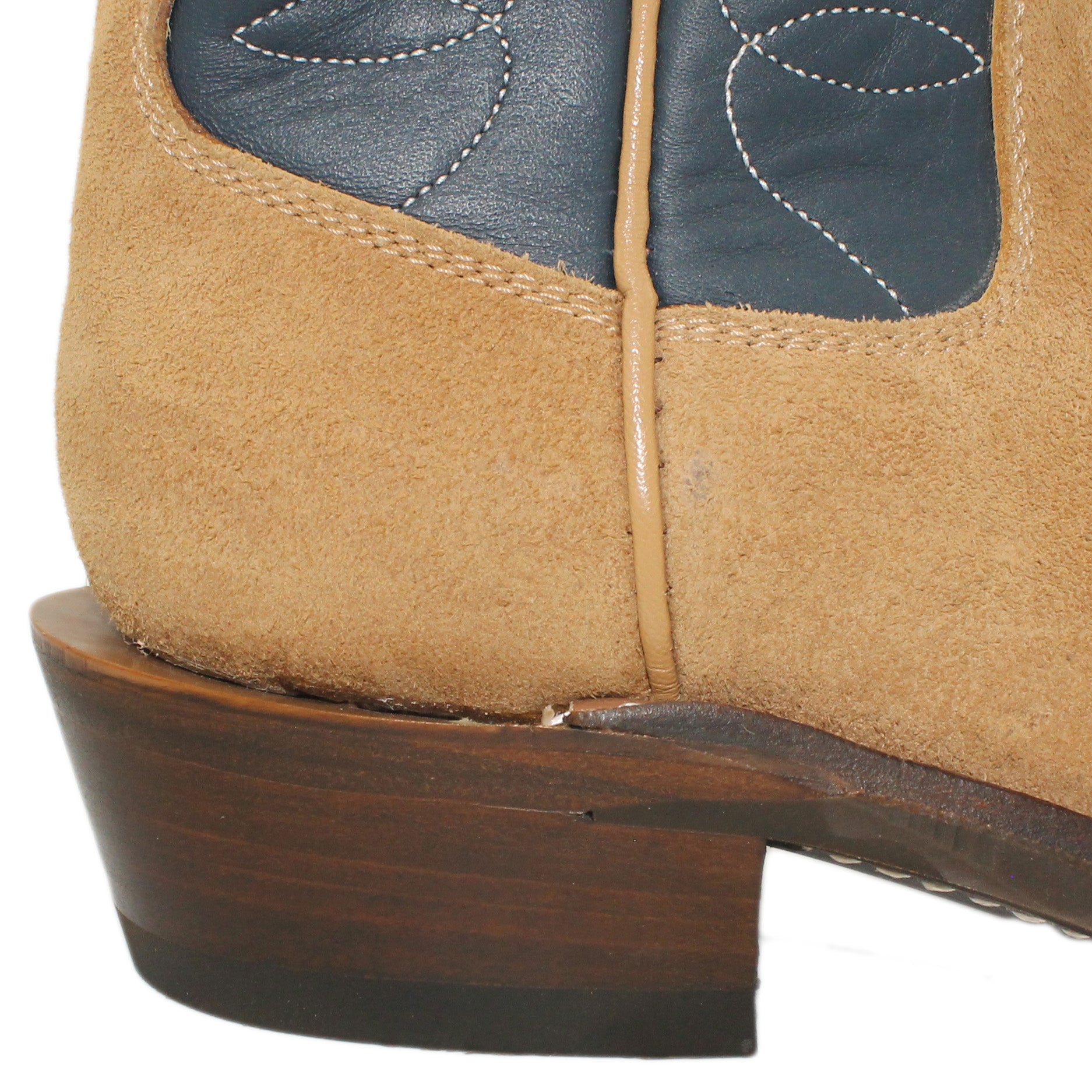 12" Blue upper w/ Loops Stitching
Buckskin Rough Out Steer Vamp
Regular Forties Square Toe
Slightly Tapered Heel