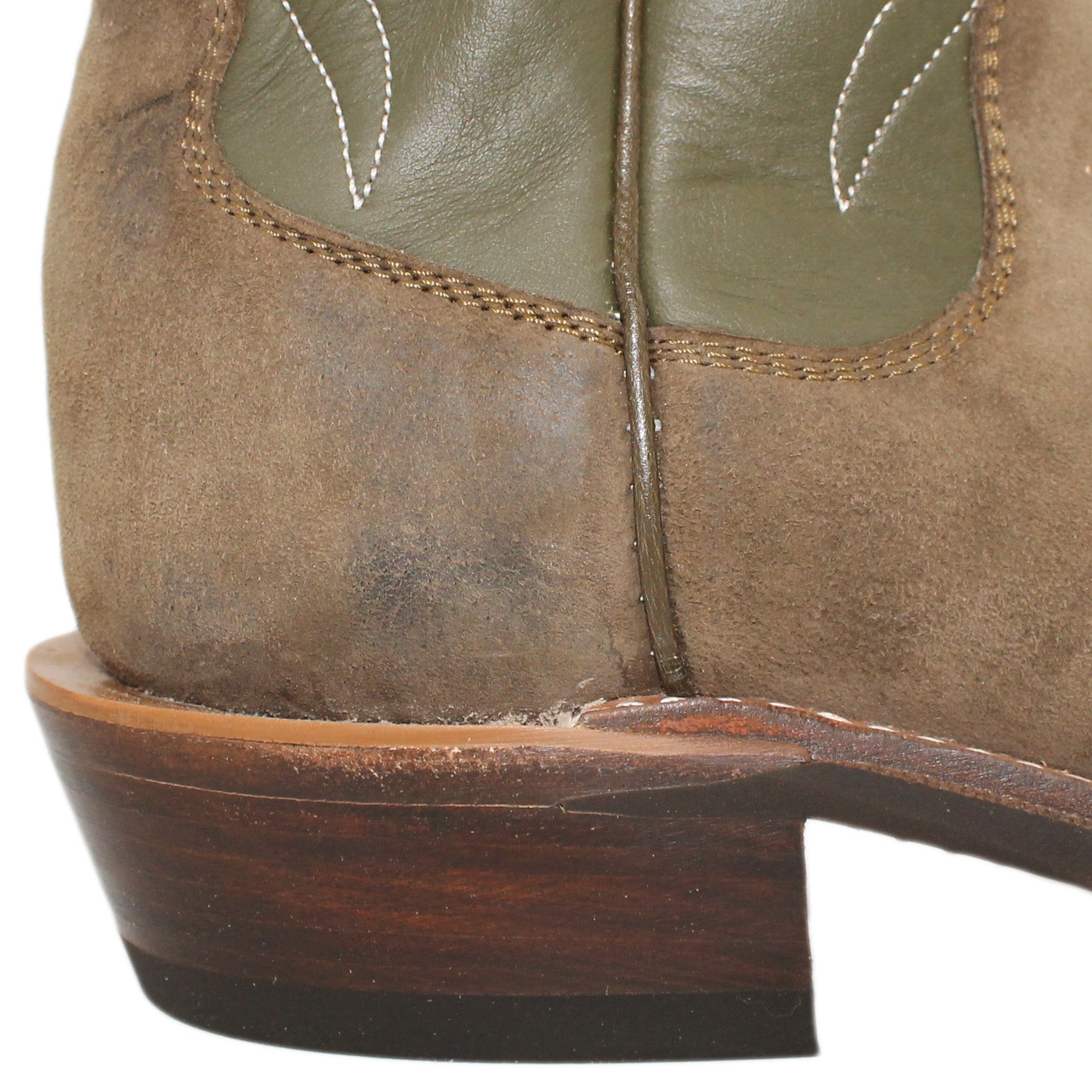 14" Forest upper w/ Beck Classic Stitching
Gunsmoke Pig Vamp
Wide French Square Toe
Slightly Tapered Heel