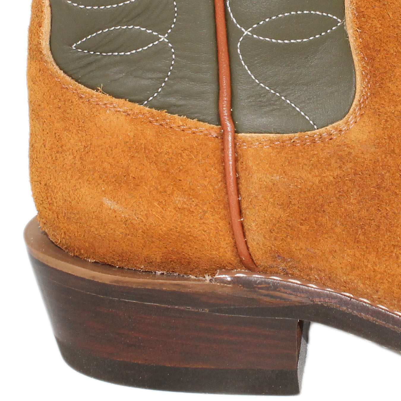 12" Forest Upper w/ Loops Stitching
Tobacco Rough Out Steer Vamp
Wide French Square Toe
Slightly Tapered Heel