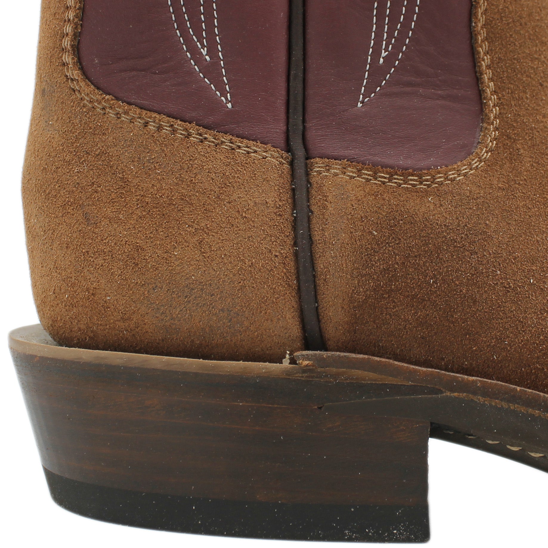 16" Wine Uppers w/ Tulip Stitching
Brown Timberjack Rough Out Steer Vamp
Regular French Square Toe
Slightly Tapered Heel