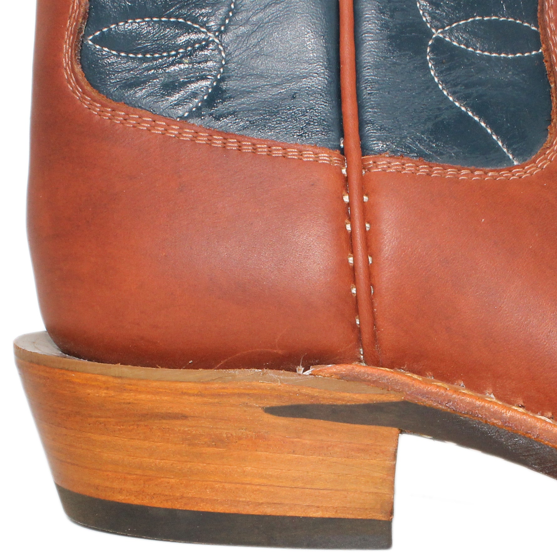 12" Blue Upper w/ Loops Stitching

Tan Timberjack Steer Vamp

Regular Forties Square Toe

Slightly Tapered Heel