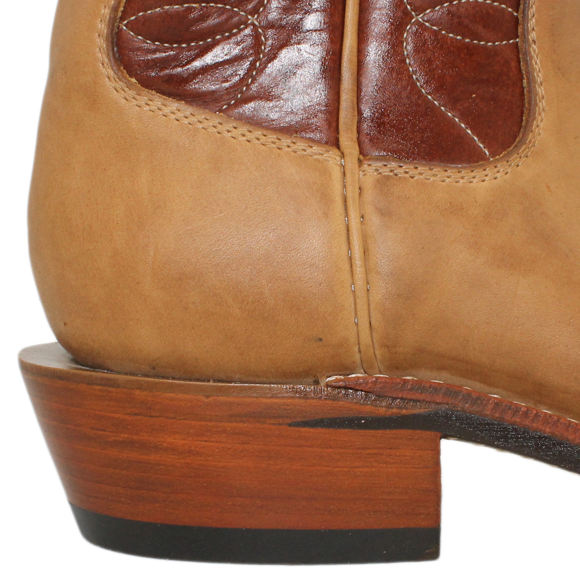 12" Brown Upper w/ Loops Stitching

Buckskin Rough Out Steer Vamp

Wide French Square Toe

Slightly Tapered Heel