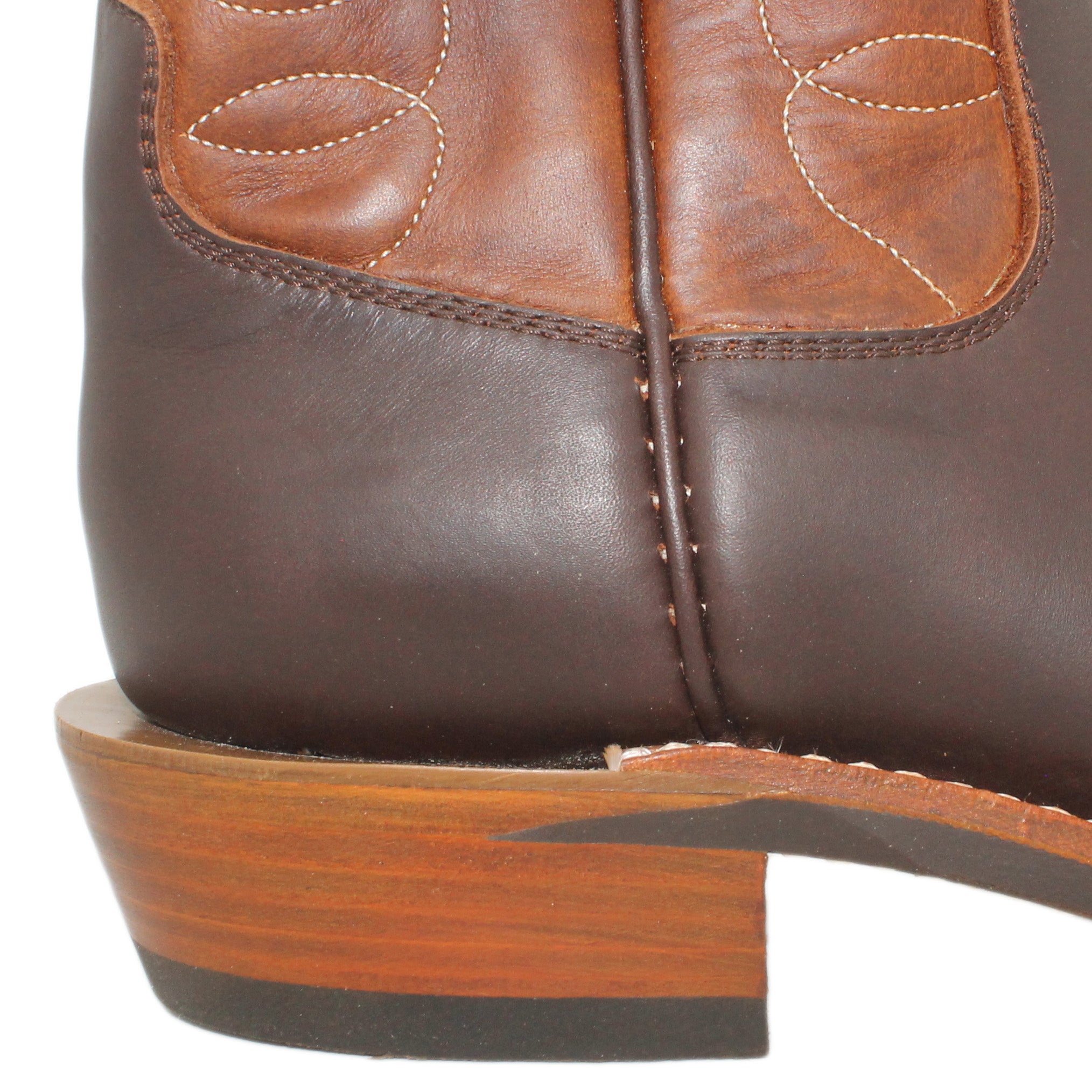 12" Brown Upper w/ Loops Stitching

Brown Timberjack Steer Vamp

Regular Round Toe

Slightly Tapered Heel