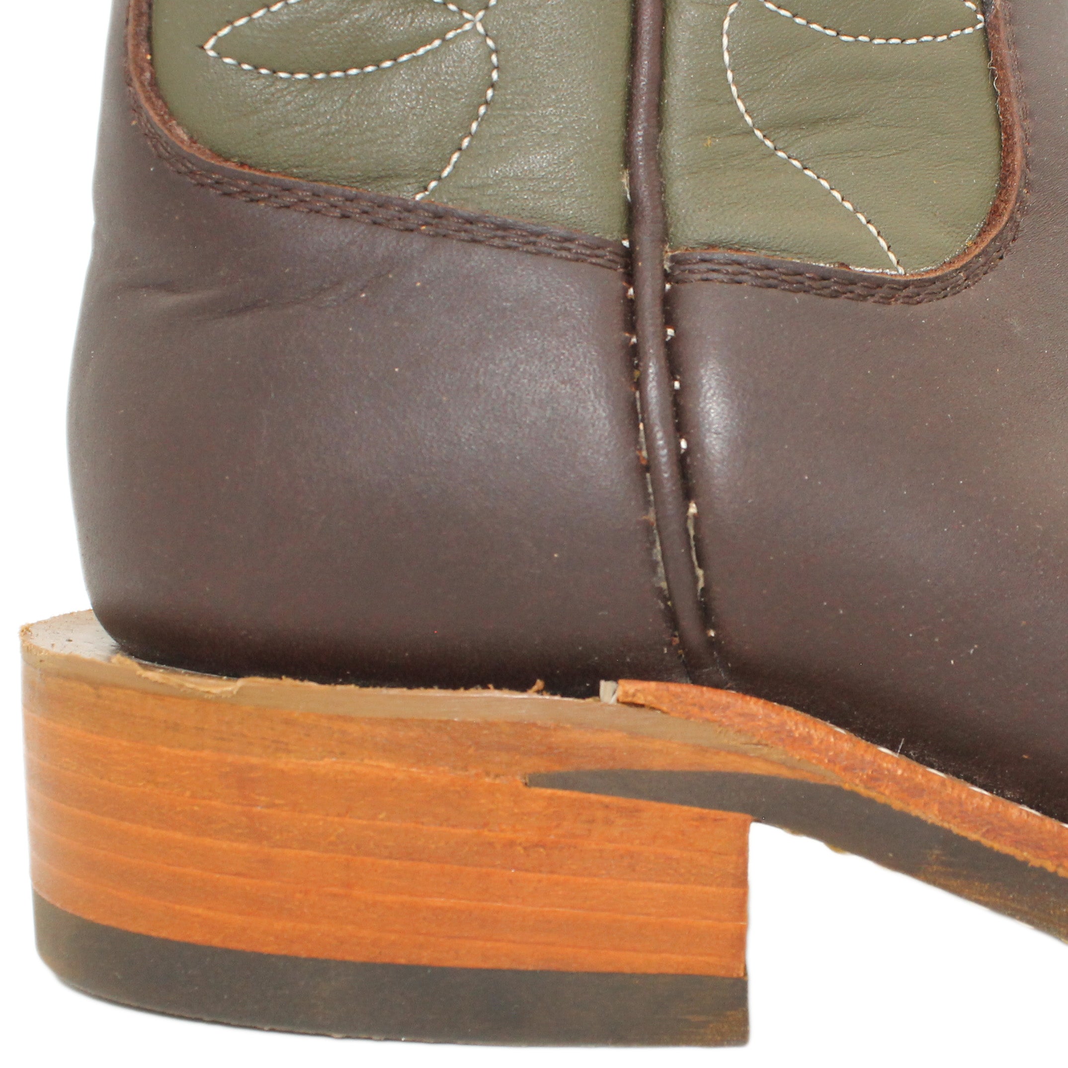 12" Forest Upper w/ Loops Stitching

Brown Timberjack Steer Vamp

Regular French Square Toe

Block Heel