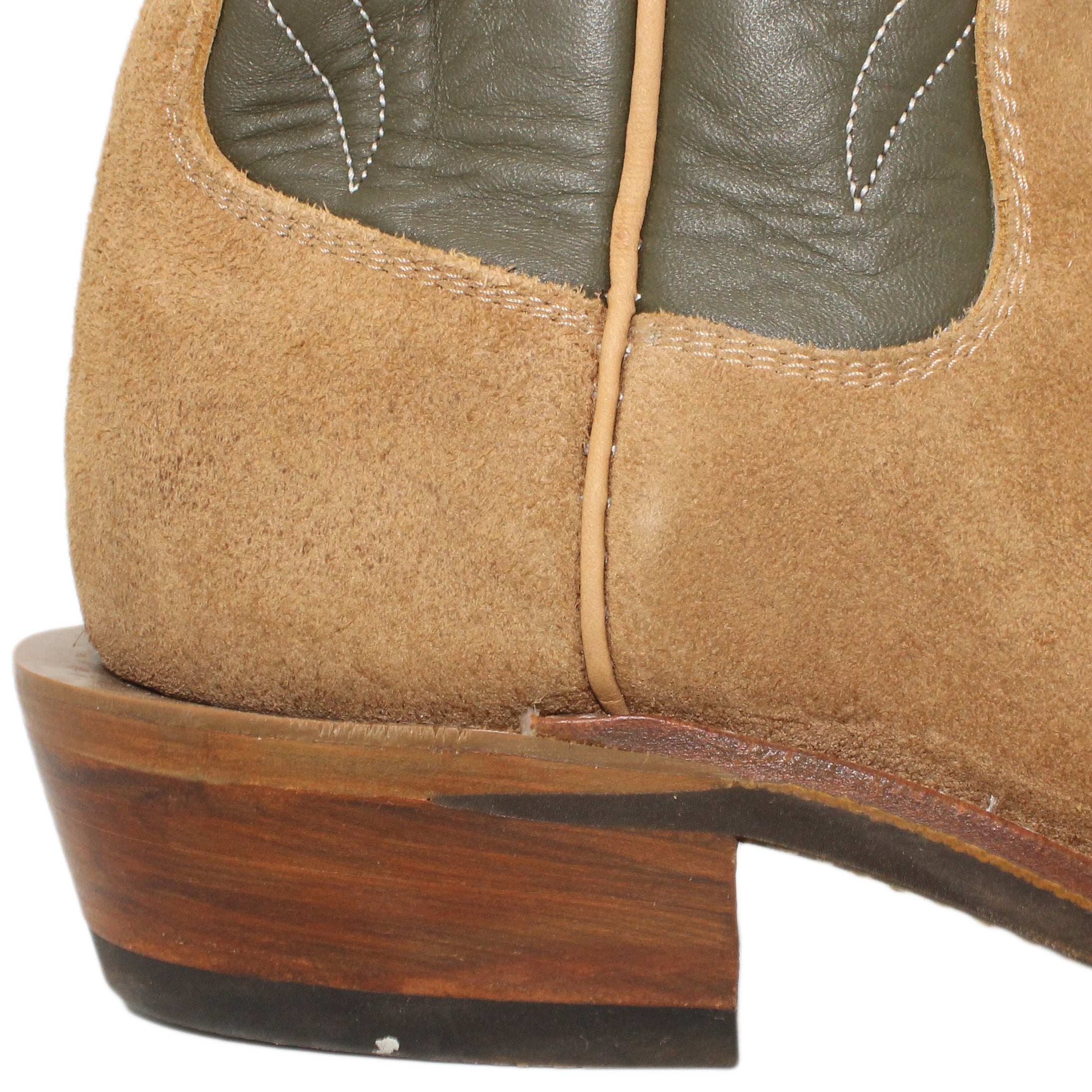 14" Forest Upper w/ Beck Classic Stitching

Buckskin Steer Rough Out Vamp

Round Toe

Slightly Tapered Heel