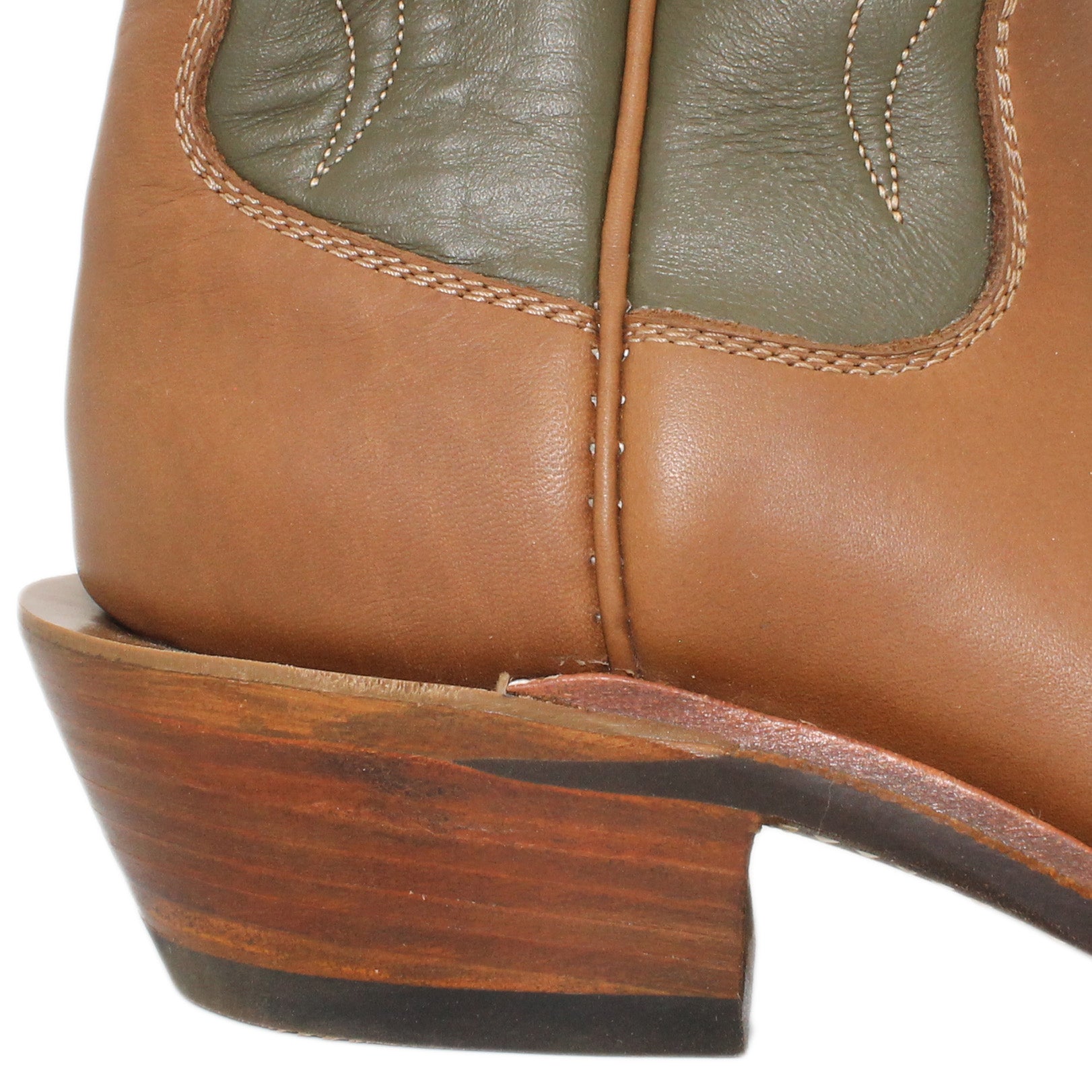 14" Forest upper w/ Beck Classic Stitching

Saddle Timberjack Steer Vamp

Round Toe

Underslung Heel