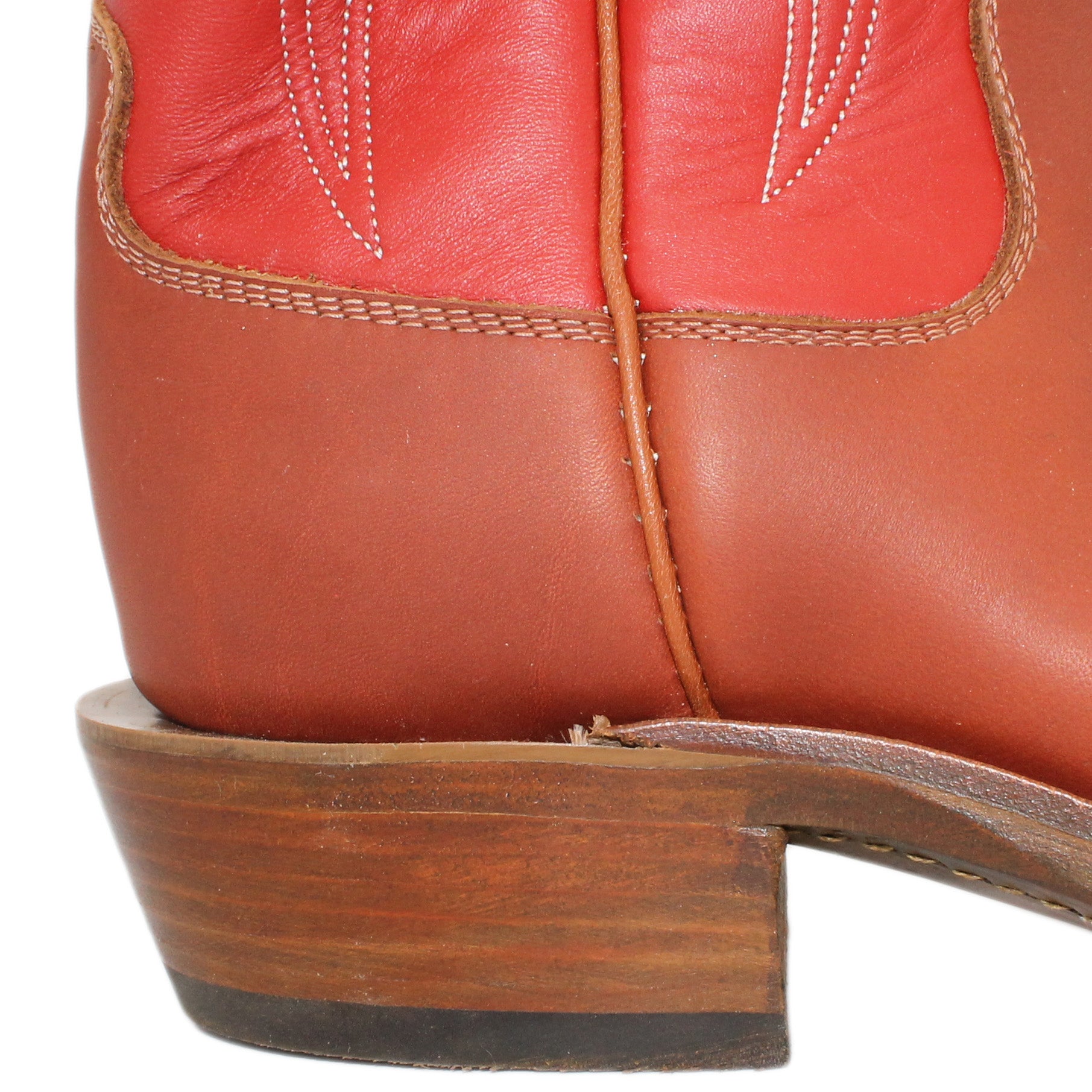 16" Red Upper w/ Tulip Stitching

Tan Timberjack Steer Vamp

Round Toe

Slightly Tapered Heel