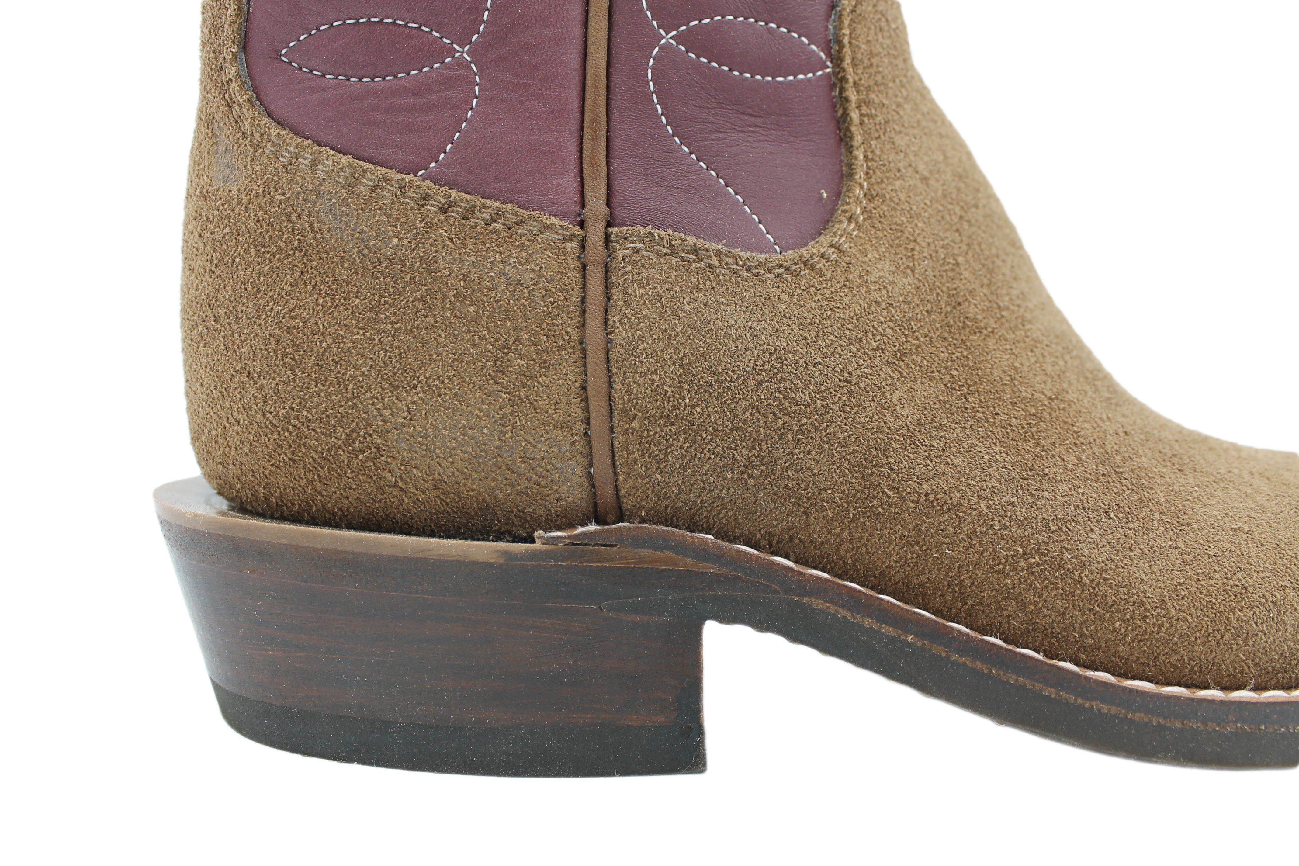12" Wine Upper w/ Loops Stitching

Saddle Timberjack Rough Out Steer Vamp

Wide French Square Toe

Slightly Tapered Heel